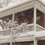 Candlelight Inn Bed And Breakfast
